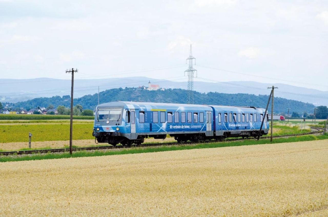 Uebernachten Im Nostalgischen Bahnwaggon Lägenhet Bogen Exteriör bild