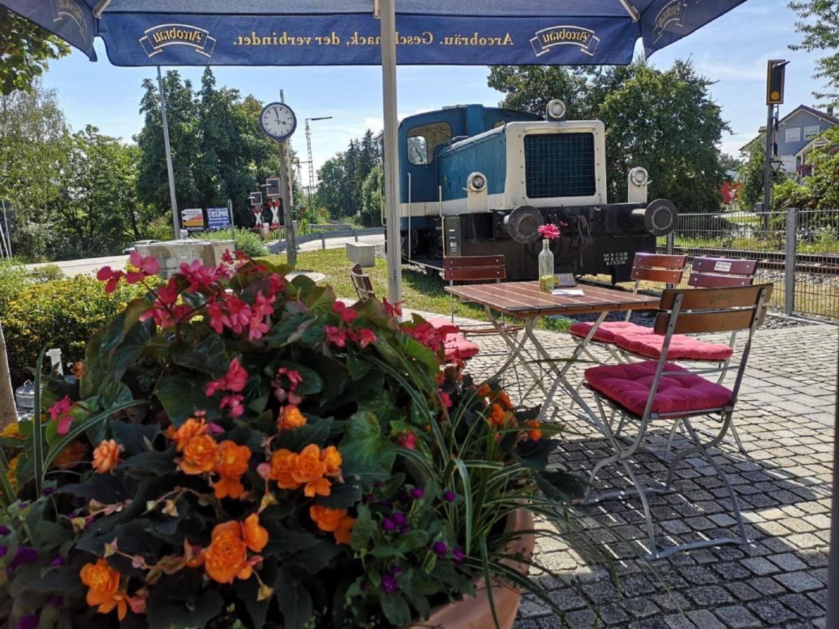 Uebernachten Im Nostalgischen Bahnwaggon Lägenhet Bogen Exteriör bild